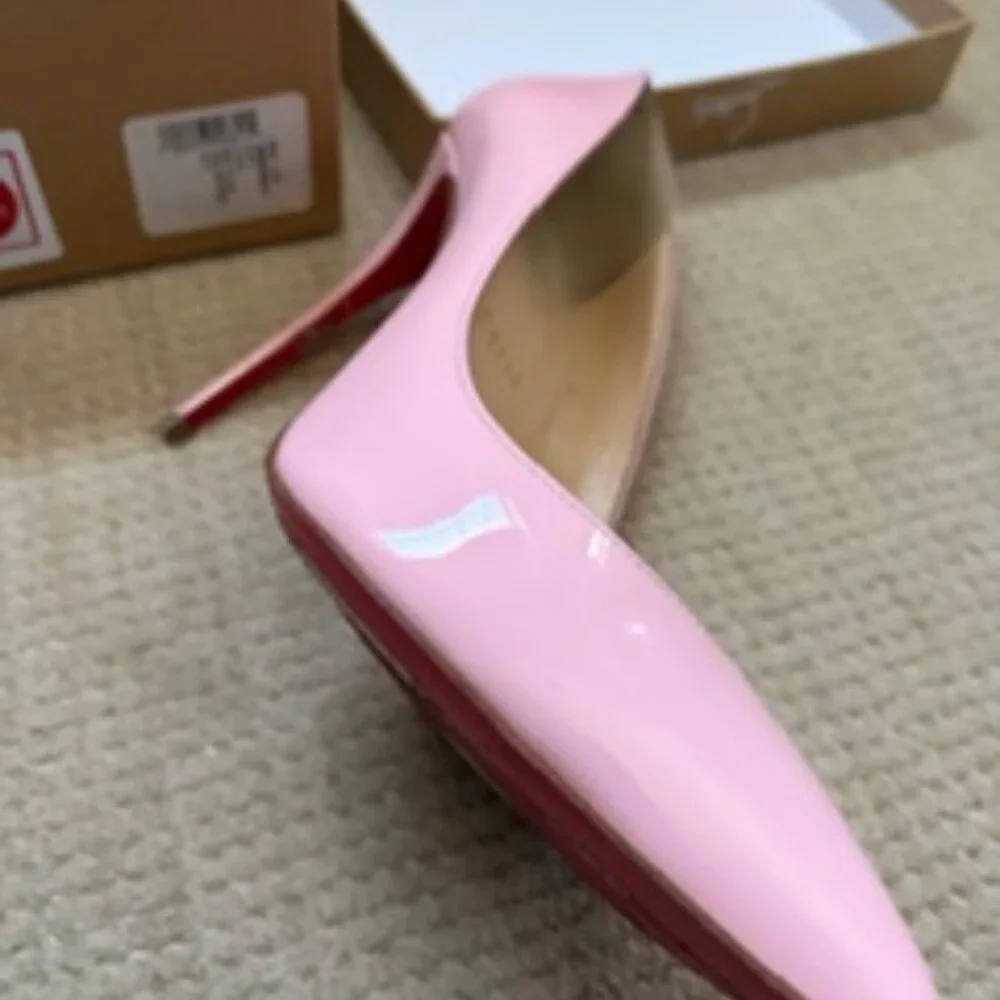 Patent pink Louboutin pumps - Picture 3 of 5